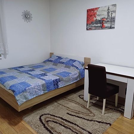 Stan na dan Apartment Loznica Bagian luar foto